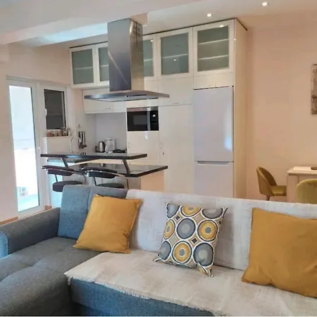 Stylish -Modern Apartment Heart Of Marousi-2